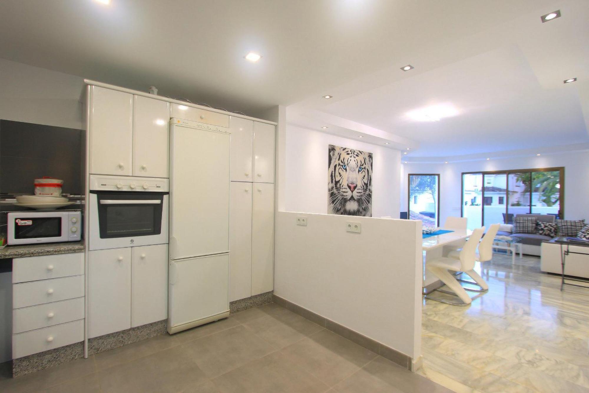 1108 Beachfront 2 Apartments With Roofterrace 80Mtrgt Beach 3 Pools Marbella Bagian luar foto