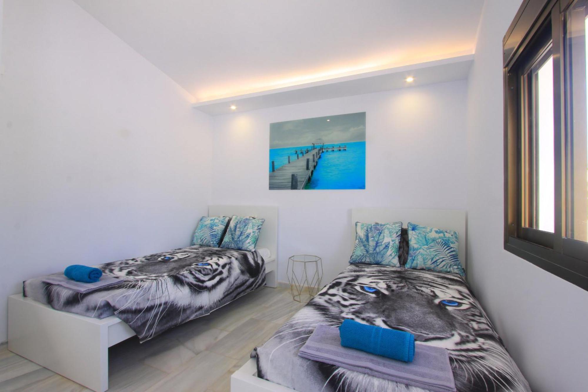 1108 Beachfront 2 Apartments With Roofterrace 80Mtrgt Beach 3 Pools Marbella Bagian luar foto