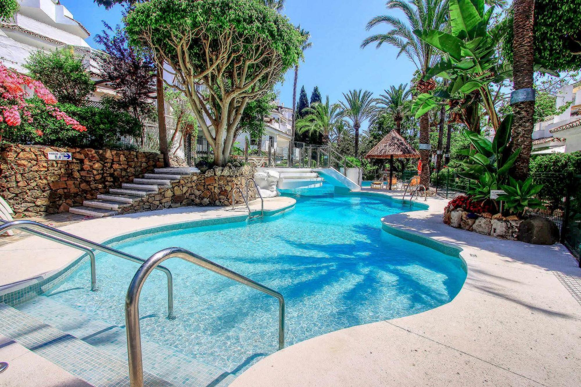 1108 Beachfront 2 Apartments With Roofterrace 80Mtrgt Beach 3 Pools Marbella Bagian luar foto